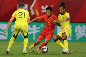 並迅速坐上