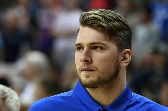 场比赛的 场比赛的